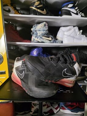 🔥 Nike LeBron Heart Of Lion Men's Size 10 Black Athletic Shoes Red